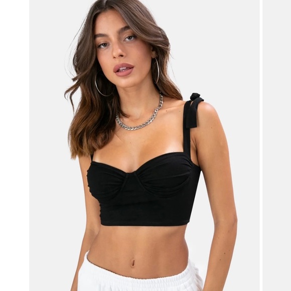 Shoulder tie crop top - Picture 2 of 3